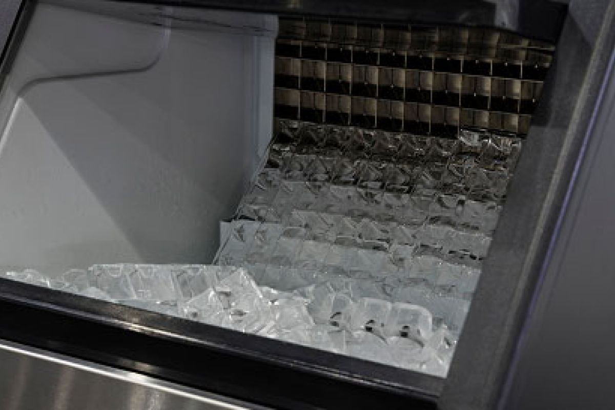 An open ice machine