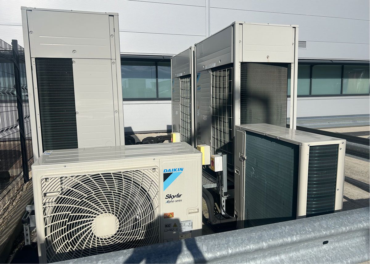 Man servicing aircon